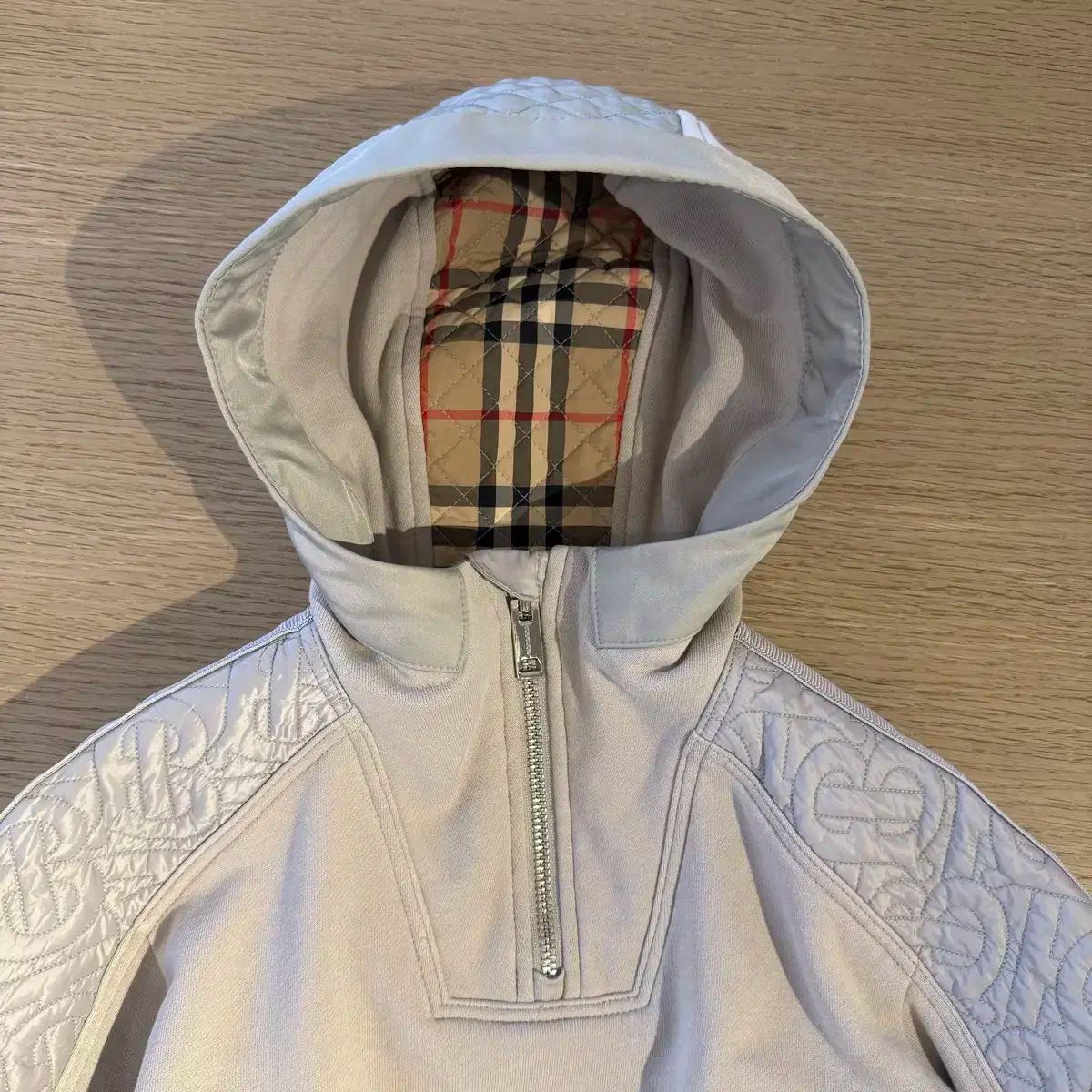 Burberry Kids バーバリーキッズ フード スウェードティー 6Y