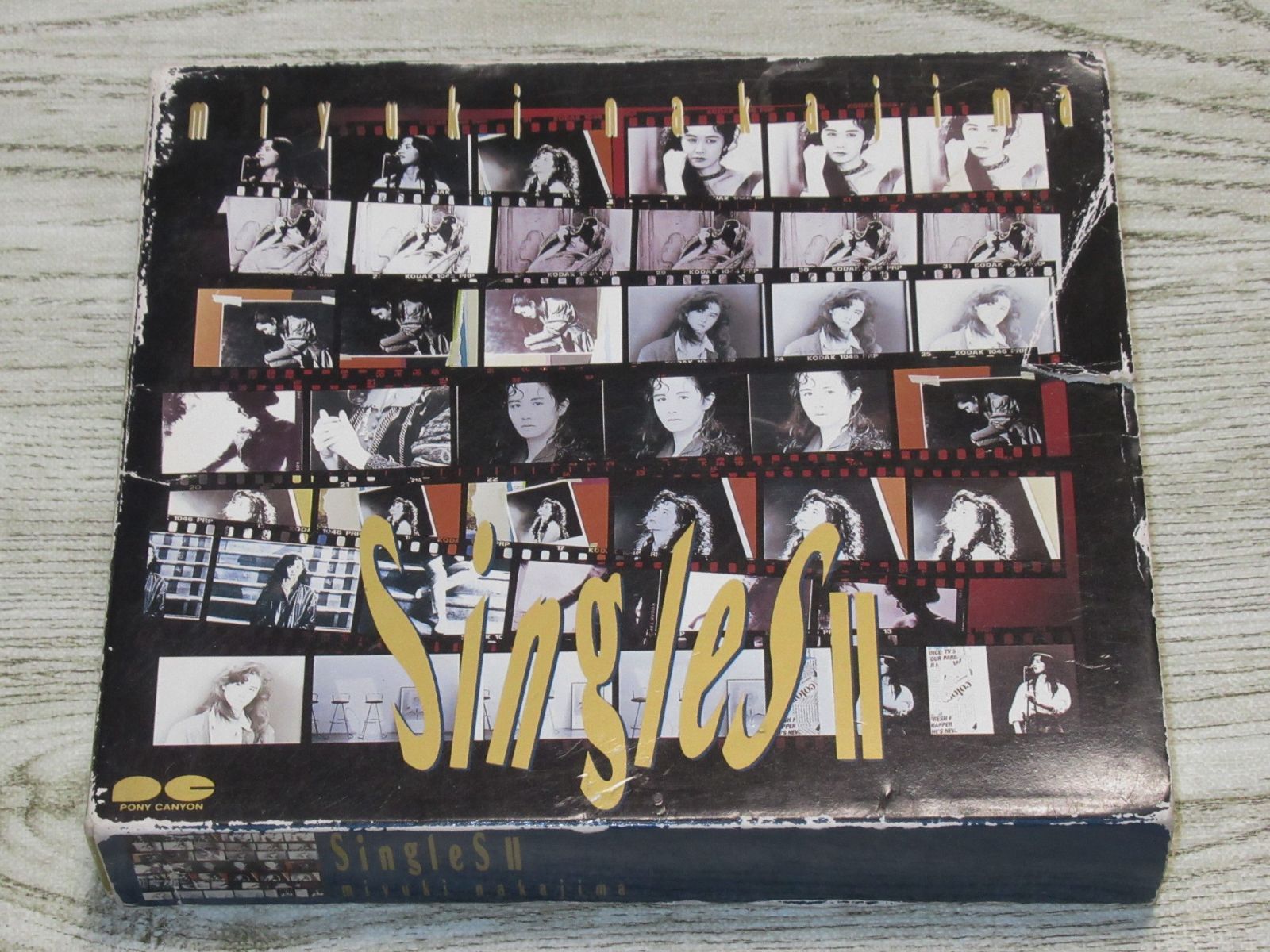 ※新品ケース交換済み　中島みゆきCD44枚一式 CD BOXセット ケース付 ］中島みゆき singles singlesⅡ