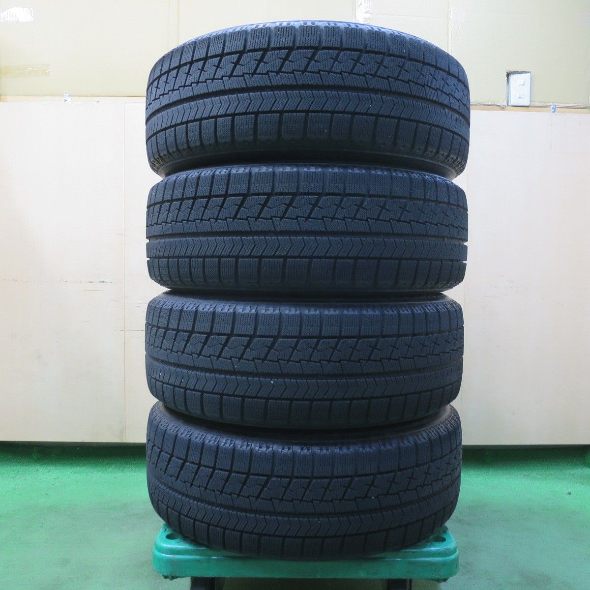 バリ溝！9分☆アウディ 等 EUROTECH GAYA5 225/60R17 スタッドレス 