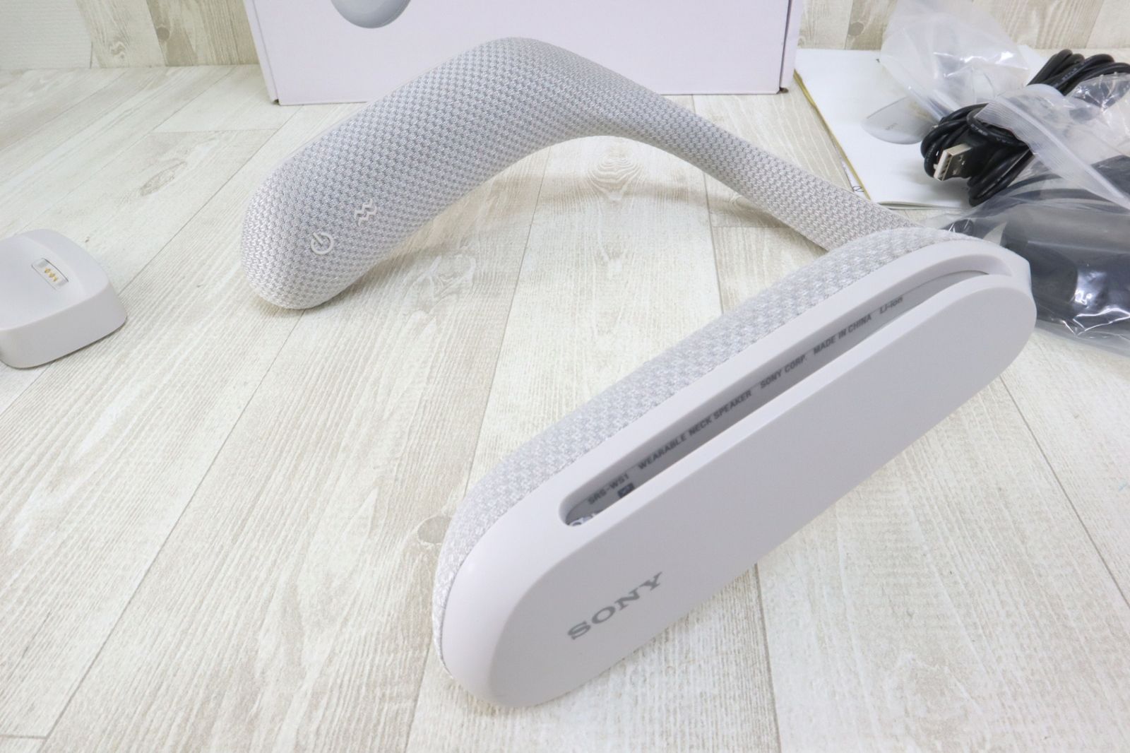 オーディオ機器 C363-34 SONY SRS-WS1 ネックスピーカー モンスター