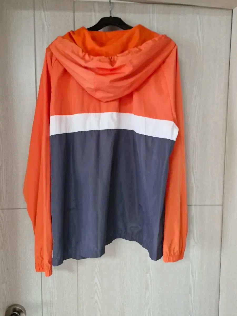 販売