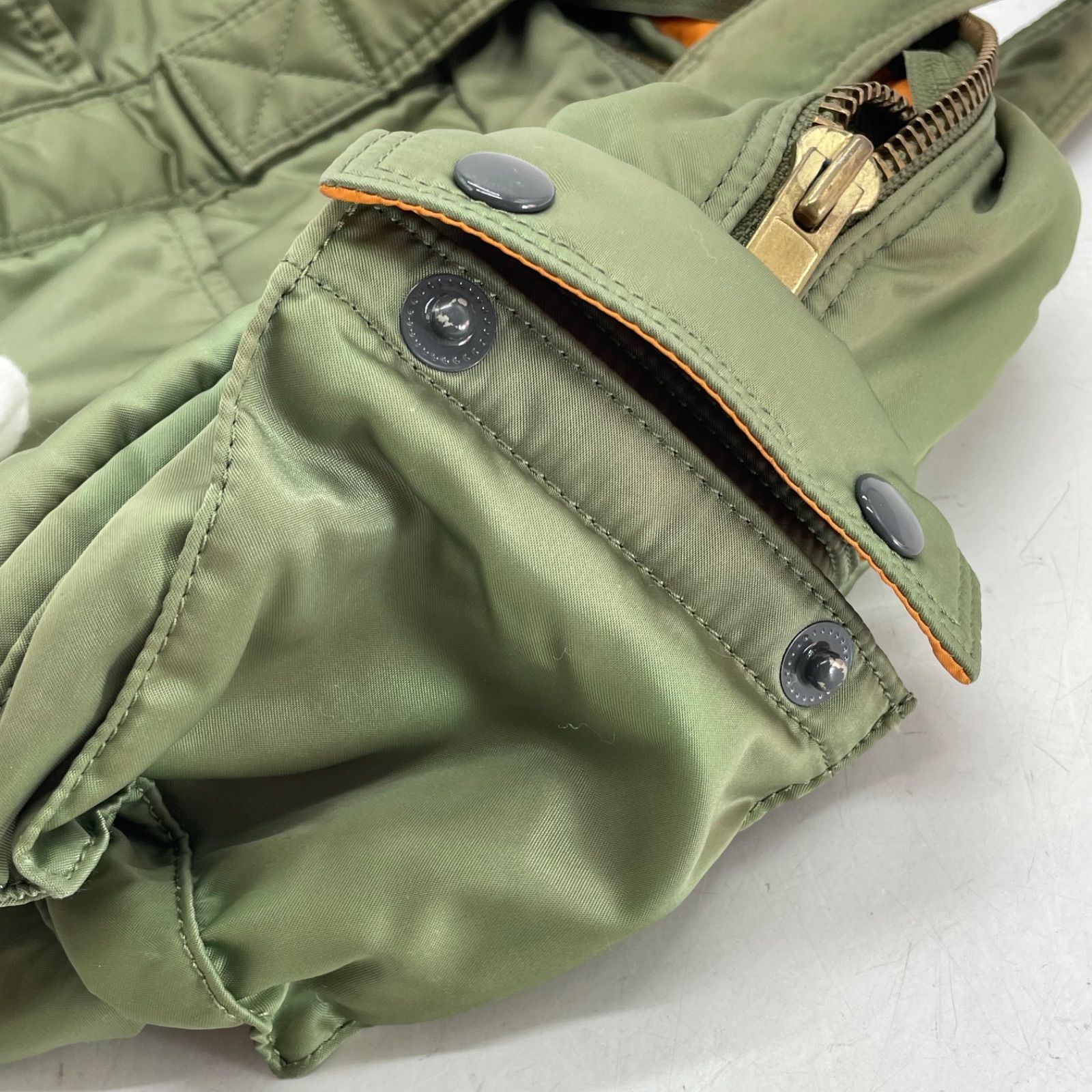 BAG L