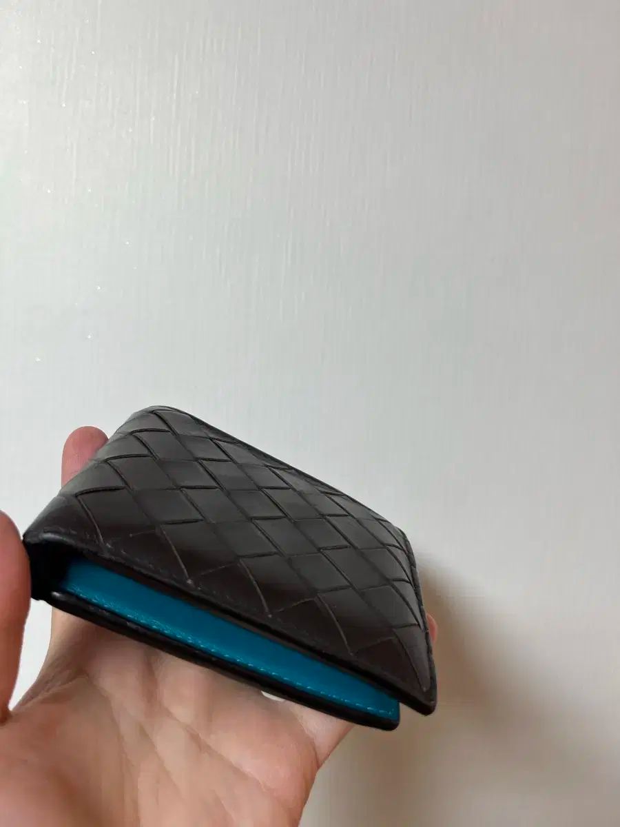 ◇【BOTTEGA VENETA ボッテガ・ヴェネタ】バイカラー イントレチャート ラウンドファスナー長財布 限定SALE