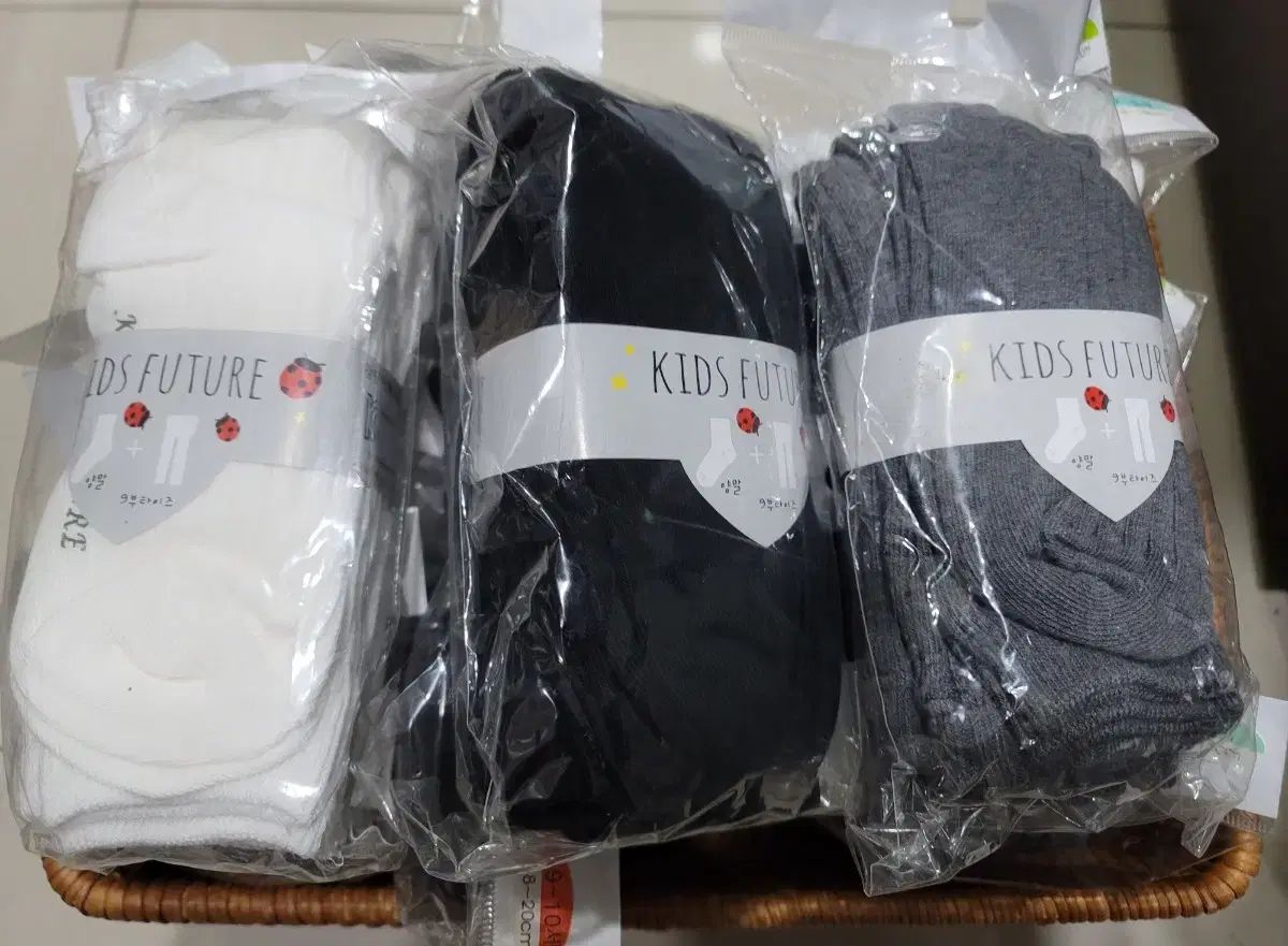韓国製 キッズカルチャーブランド キッズタイツ 取り外し な靴下 叢 16 セット