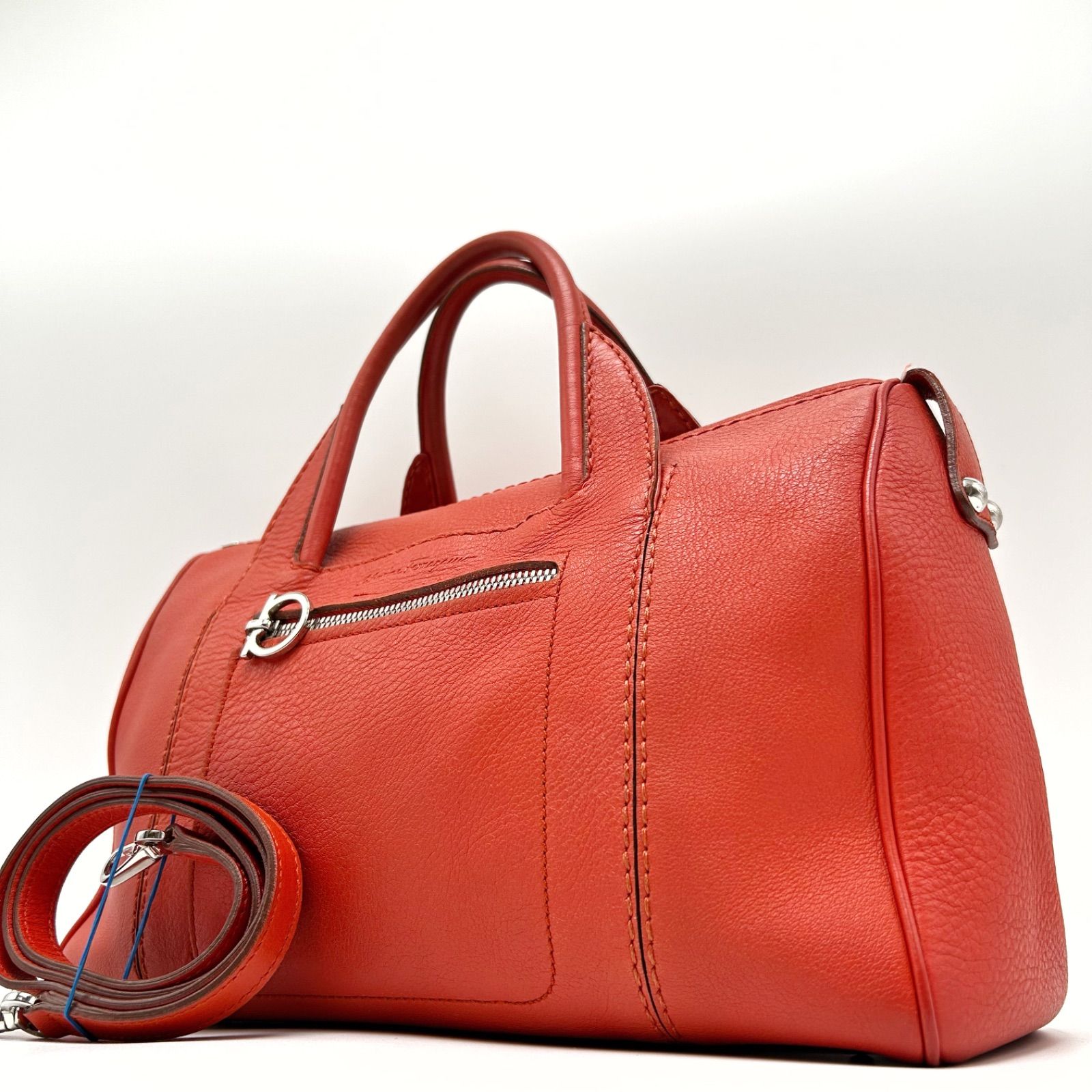 美品 Salvatore Ferragamo サルヴァトーレ フェラガモ ショルダー  