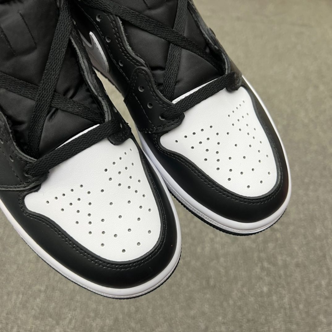 【新品未使用❣️】ジョーダン1 ナイキ\"Black/White Nike Air Jordan 1 High '85 “Black White”が国内2月15日に発売