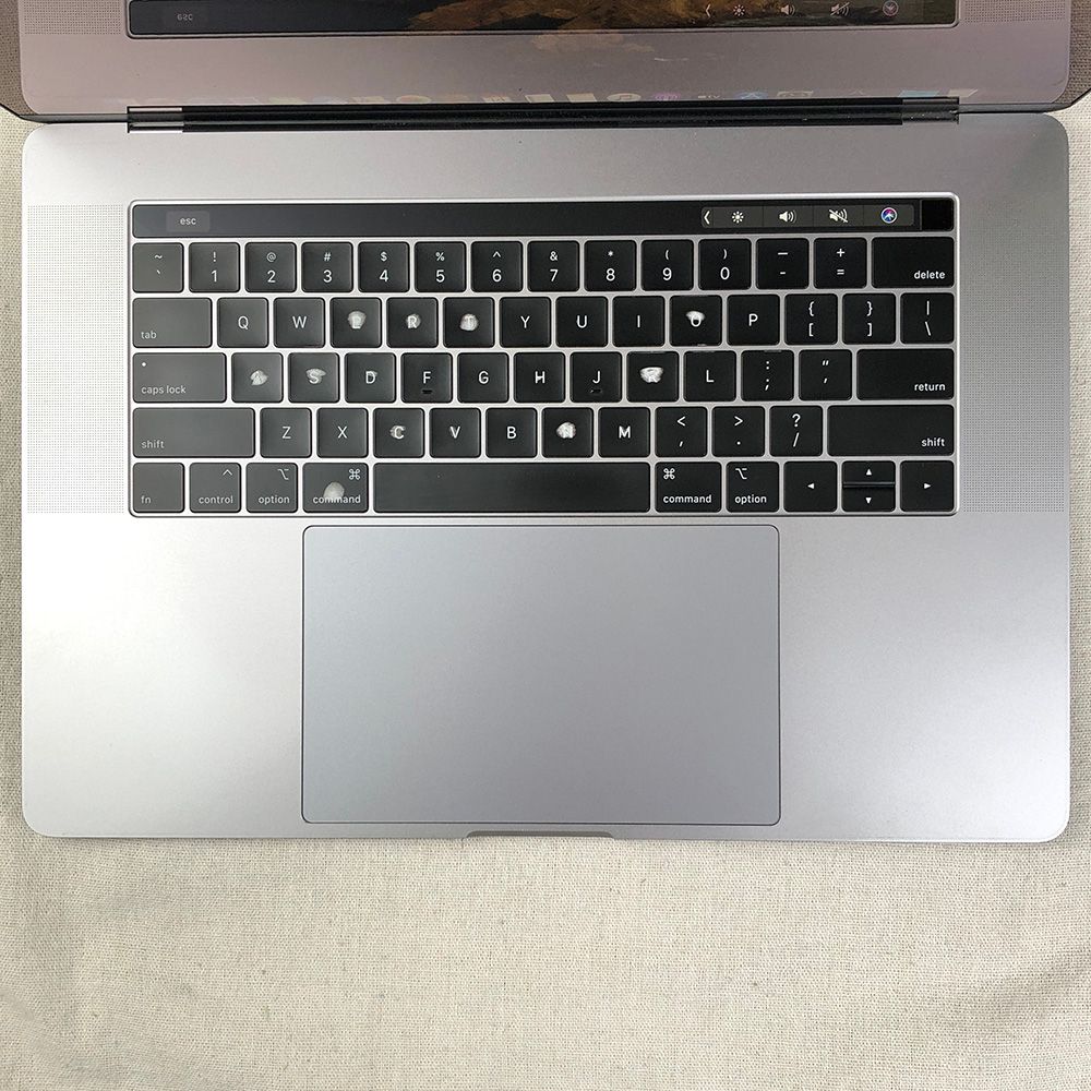 ◇ジャンク品・本体のみ◇Apple MacBook Pro (15-inch, 2018