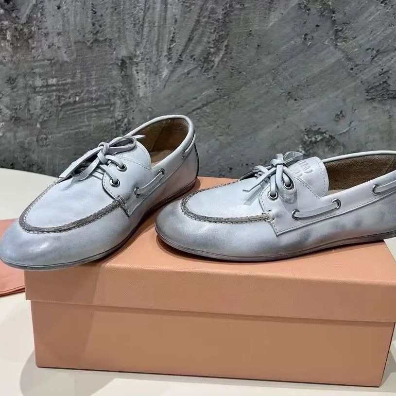 ミュウミュウ Miu Miu カジュアルシューズです スニーカー リボン  