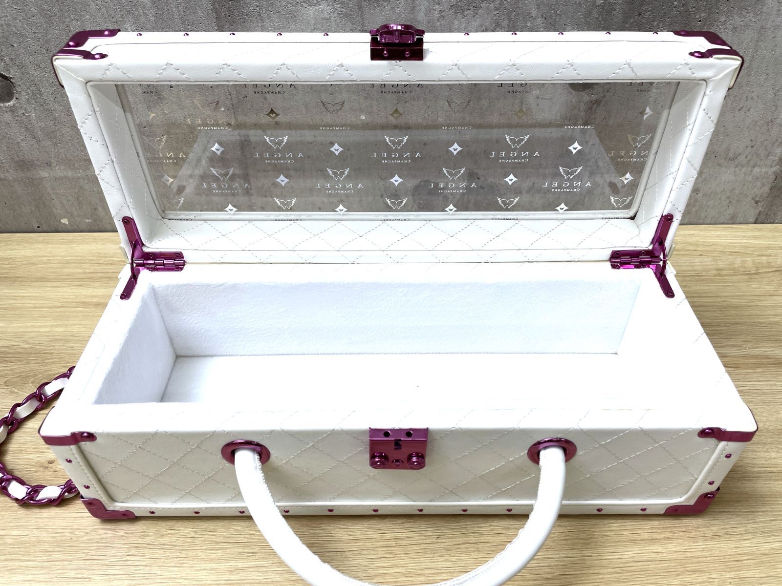 エンジェル ホワイト バレンタインデー ピンク ロゼ レザータイプ シャンパン Amazon.co.jp: エンジェル シャンパン ロゼホワイト バレンタイン