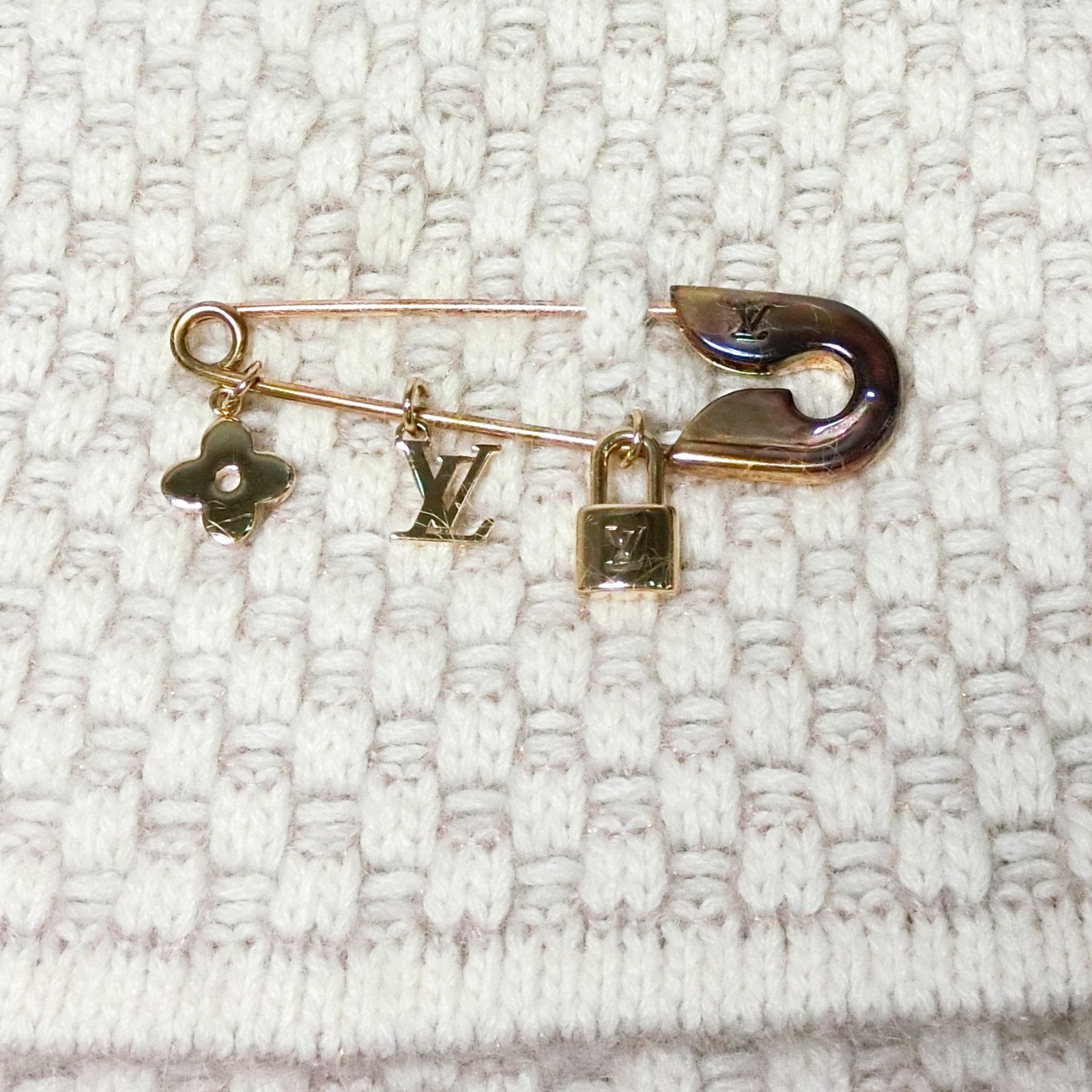 ルイヴィトン エシャルプ ダミエ コージー ピン付 マフラー カシミヤ モヘヤ レディース ルイヴィトン エシャルプ ダミエ コージー ピン付き