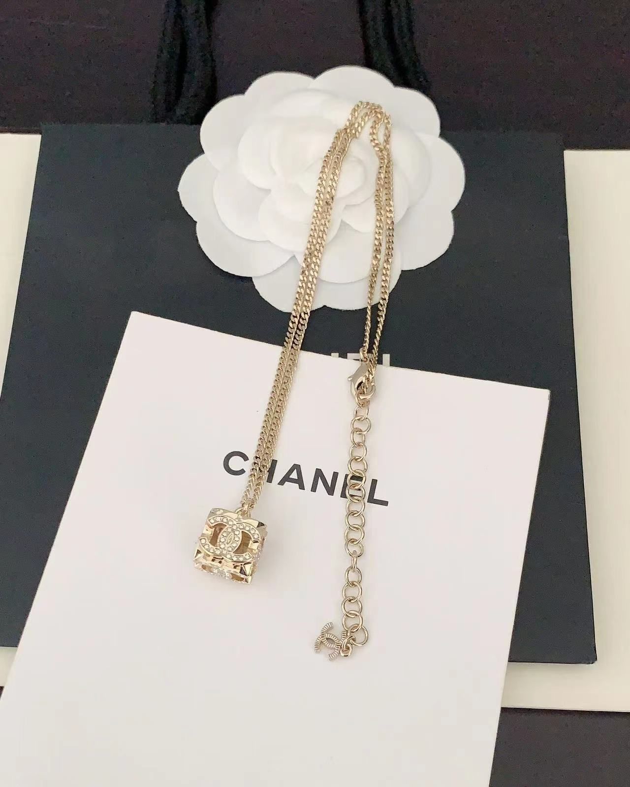 CHANEL ネックレス cc ロゴ ココマーク ゴールド ギフト