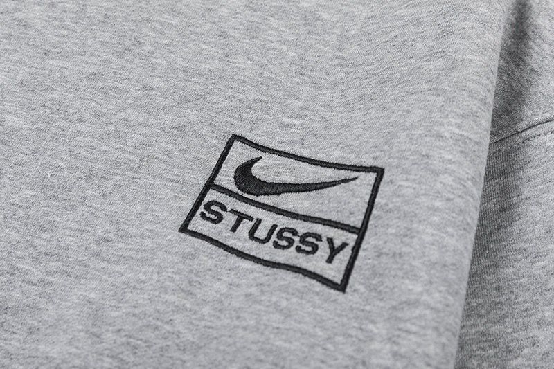 新品 stussyステューシー ナイキ スウェットシャツ グレー 男女兼用