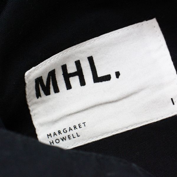 2021AW MHL. MARGARET HOWELL マーガレットハウエル COMPACT BROKEN DRILL パンツ1/ブラック 裾ゴム【2400013400541】