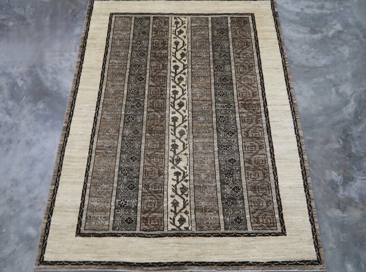 近日入荷 冬は暖かく夏は涼しい