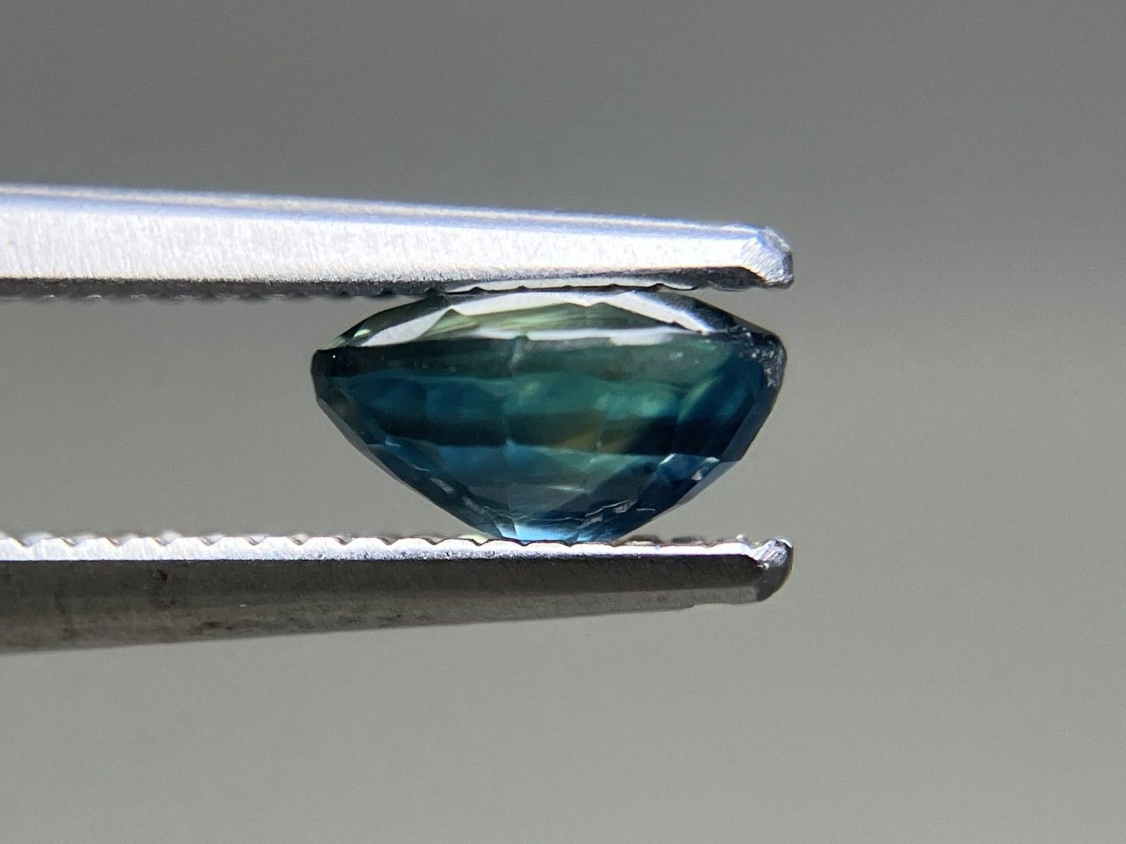 大きめ天然トルコ石（6〜7ct）ルース2個　ソーティング付き 大きめ天然トルコ石（6〜7ct）ルース2個 ソーティング付き