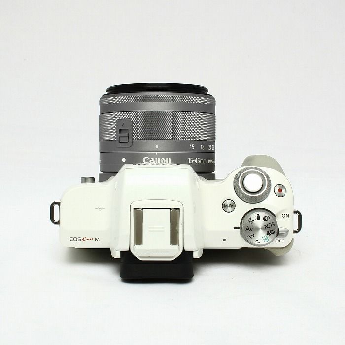 Canon EOS Kiss M ホワイト EF-M15-45mm 動作確認済み キヤノン(CANON) EOS Kiss M EF-M15-45 IS STM レンズキット