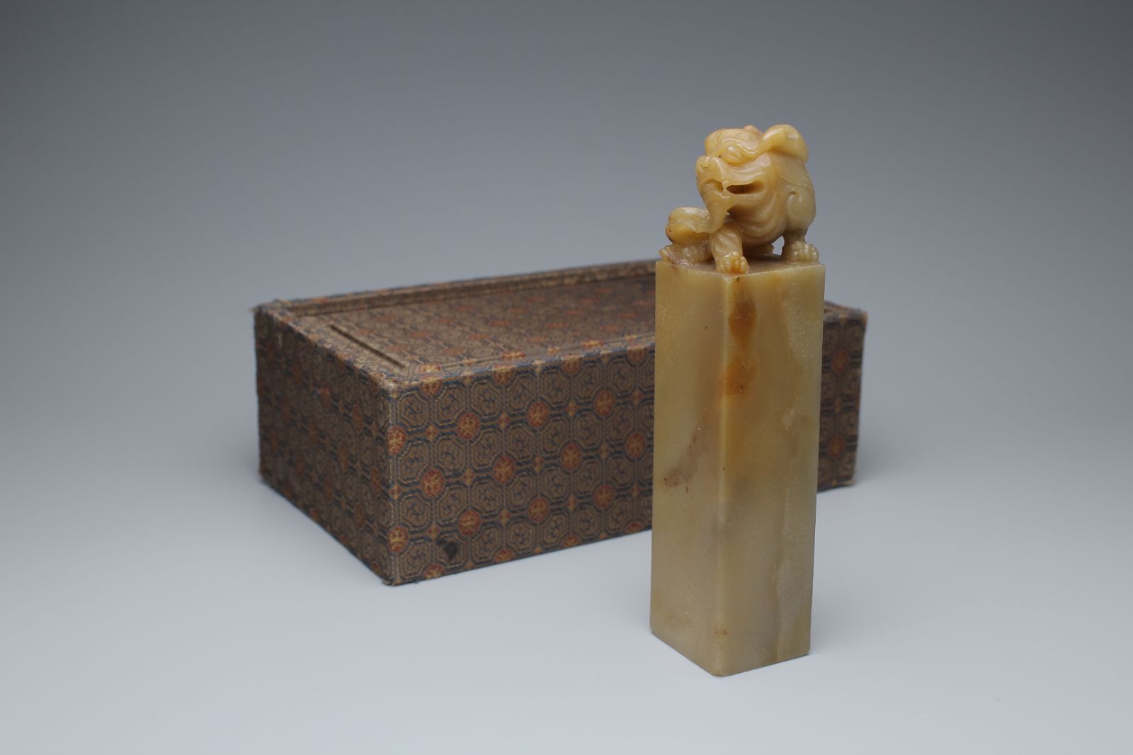 彫刻 根付 置物 61B2U5AacAL._UF894,1000_QL80_.jpg 寿山石・地藏王