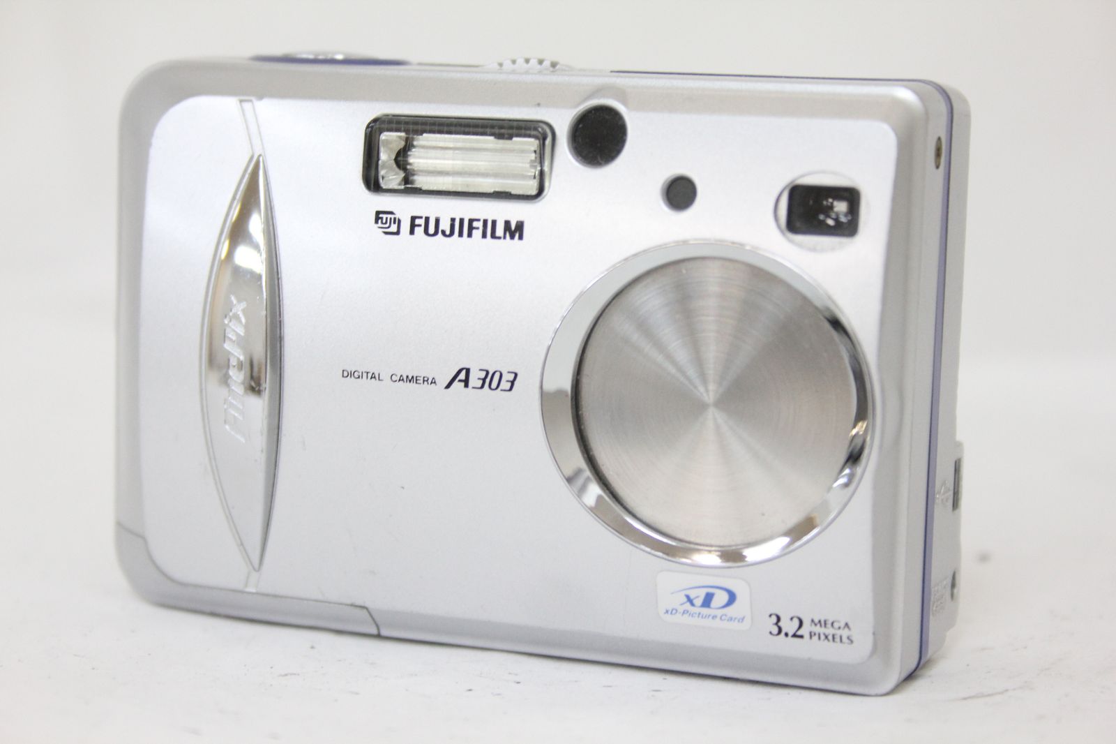 返品保証】 【便利な単三電池で使用可】フジフィルム Fujifilm Finepix 