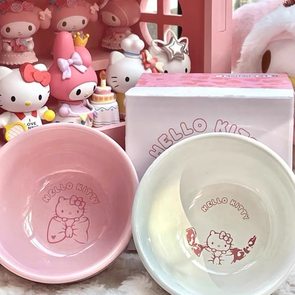 2枚セット・ピンク＆パウダーピンク ル・クルーゼ ハローキティコラボプレート - メルカリ