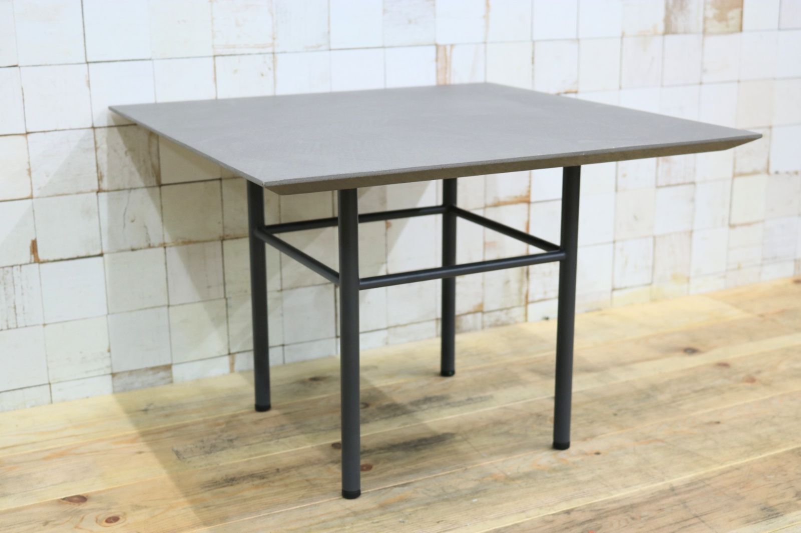 GMIK507B○BONALDO | ボナルド イタリア製 サイドテーブル コーヒーテーブル 飾台 スタイリッシュモダン