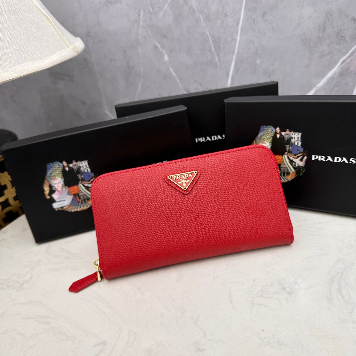 新品 PRADA プラダ 長財布 あかい 新品未使用品 - メルカリ