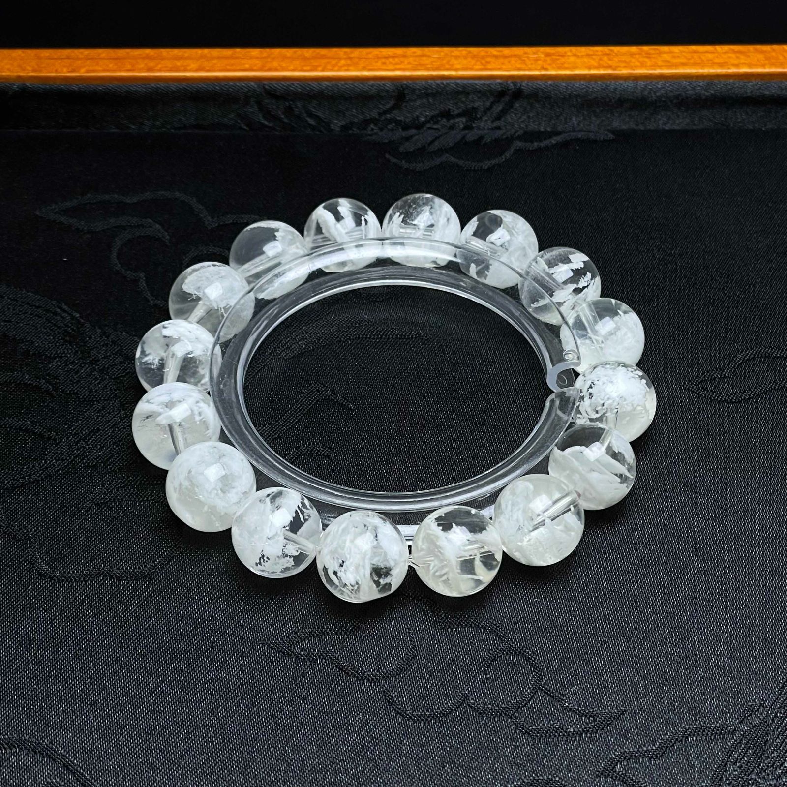 ホワイトファントム パワーストーン