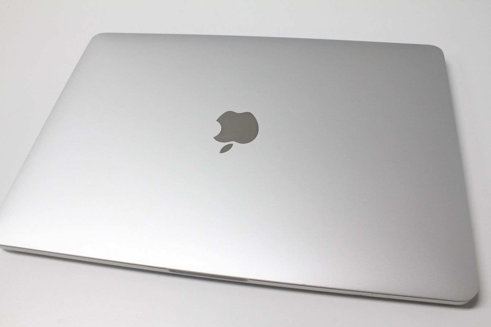 MacBook pro 13インチ　2017年 Amazon.co.jp: 【整備済み品】 Apple MacBook Pro 2017