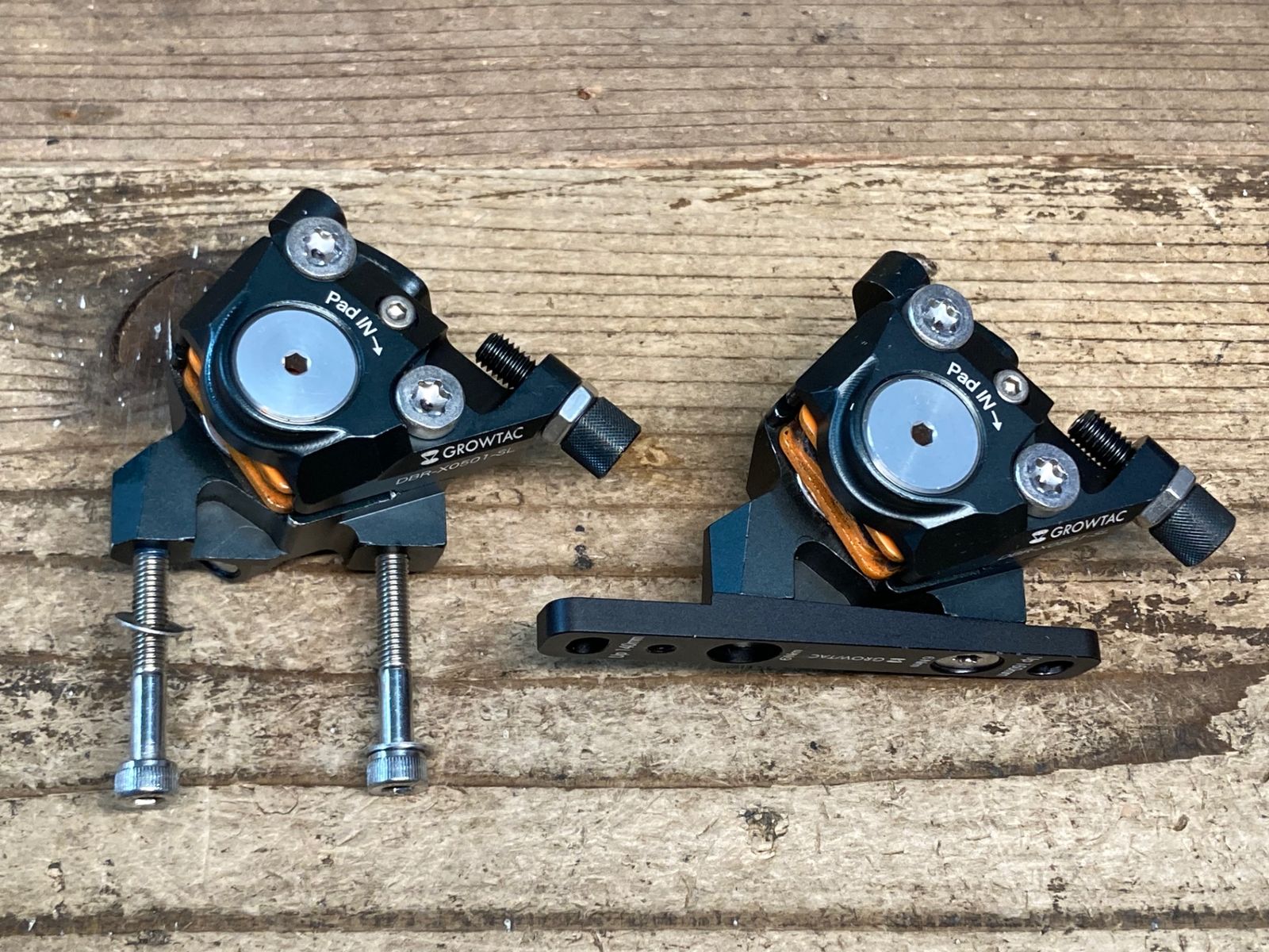 JJ142 グロータック GROWTAC イコール EQUAL 機械式ディスクキャリパーセット フラットマウント グレー