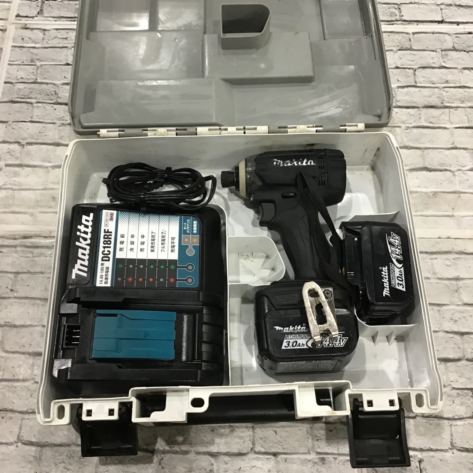 マキタ(makita) コードレスインパクトドライバー TD138DRFXB【川口店】