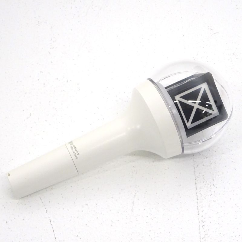 NiziU - NiziU OFFICIAL LIGHT STICK ニジュー ペンライト NiziU OFFICIAL LIGHT STICK – JYP JAPAN ONLINE STORE