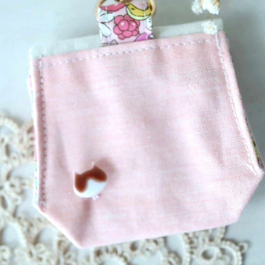 キラキラ⭐️さま専用　猫　＆　ボタニカル　＆　猫ミニポーチ 猫刺繍 猫ちゃん刺繍のミニミニポーチピーチ ハチワレ茶白猫