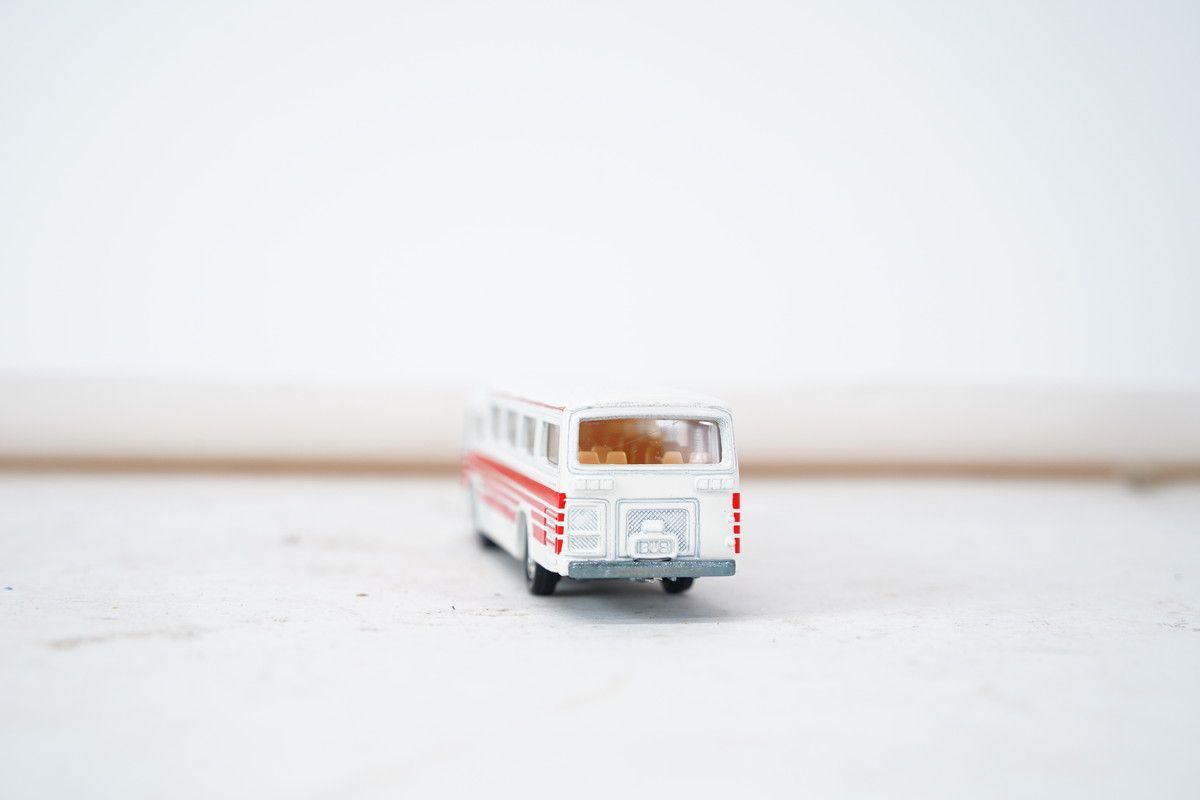 8.439 △ トミカ 日本製 富士重工 セミデッカー型バス - メルカリ