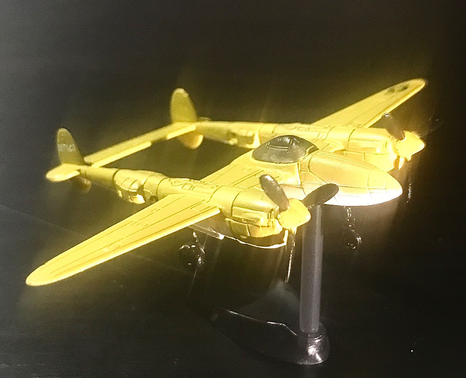 チョコエッグ 】戦闘機 シリーズ 2 ☆ P-38J ライトニング (No