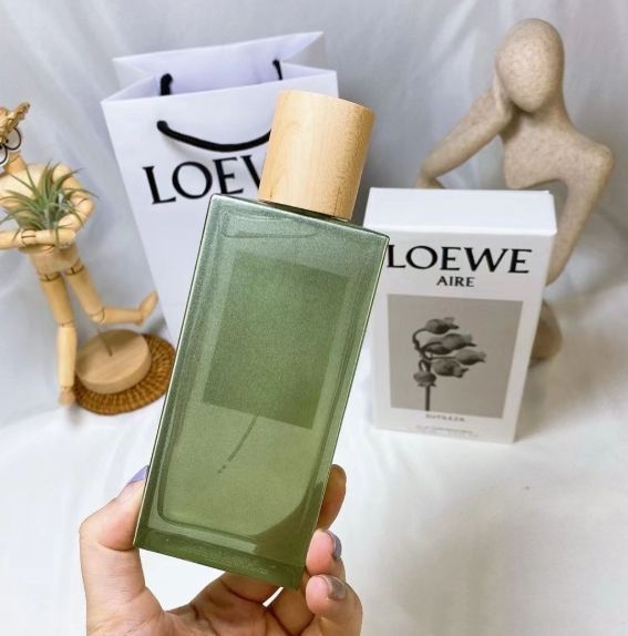 LOEWE AIRE SUTILEZA 香水 ロエベ アイレ スティレサ オードゥ トワレ 50ml 無色 - LOEWE