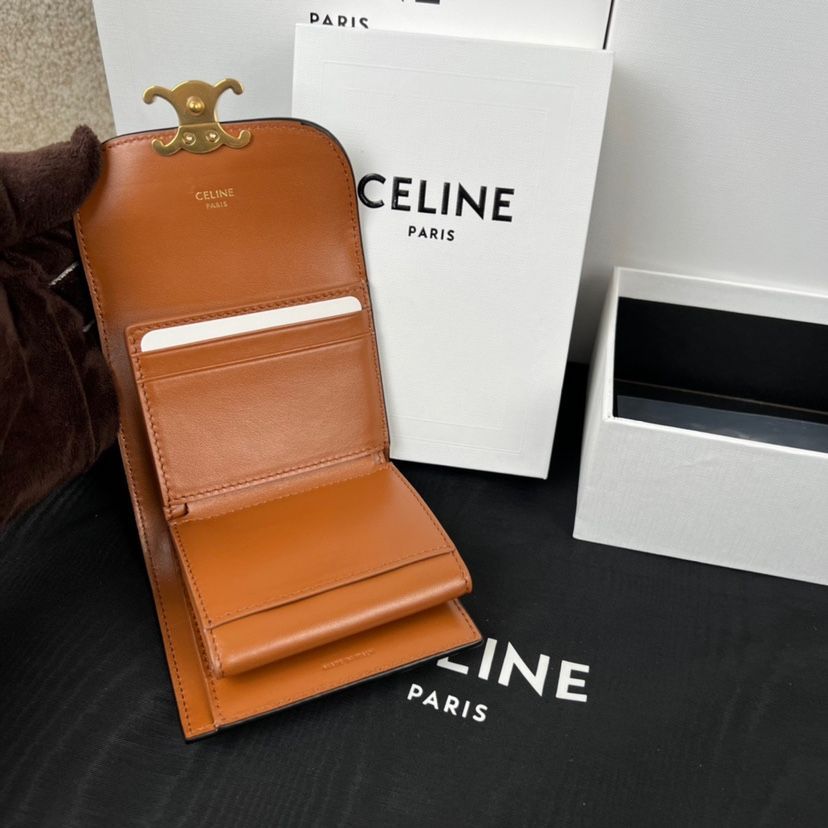 新品 未使用 celine セリーヌ 財布 三つ折り ミニ レザー - メルカリ