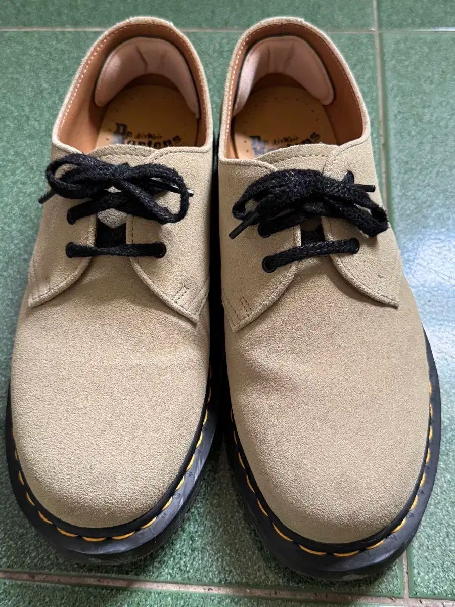 DR. MARTENS ドクターマーチン 1461 3 笏 E H スエード ペイル オリーブ
