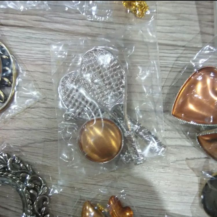 K107七宝焼アクセサリーパーツ素材大量100セット - メルカリ