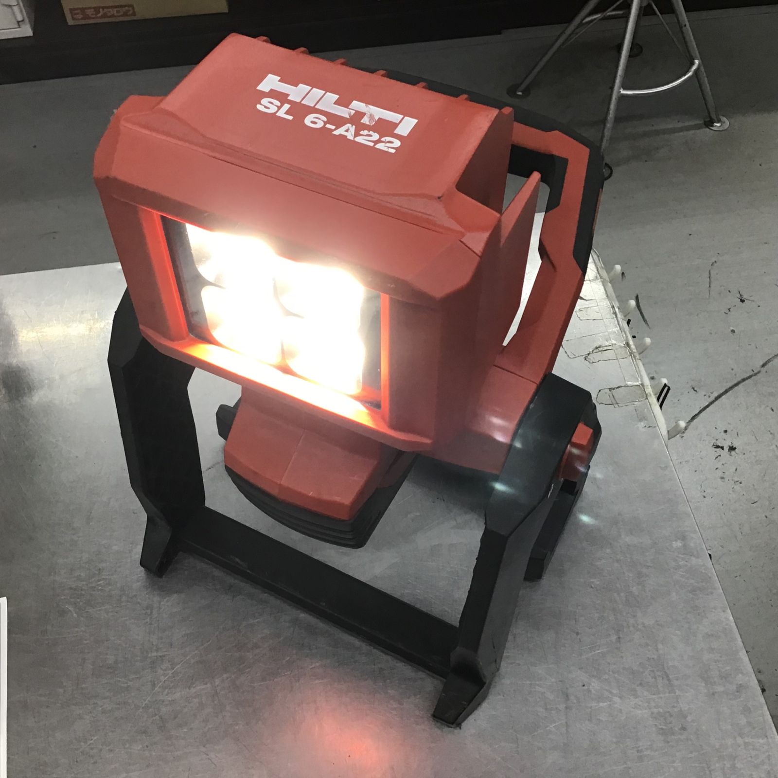 HILTI ヒルティ 充電式エリアライト SL 6-A22 ☆バッテリー1個付き 