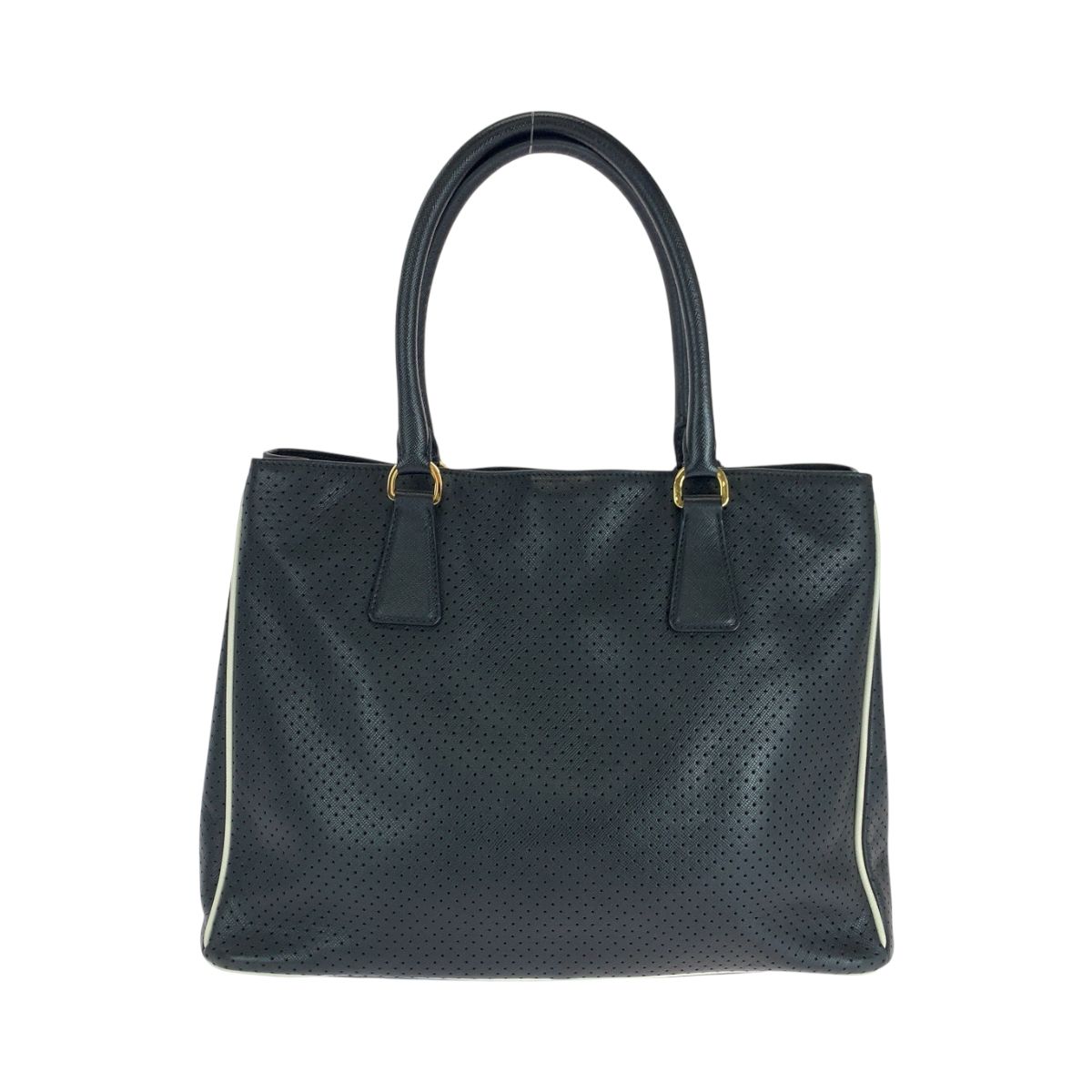 美品 PRADA プラダ サフィアーノ パンチング 三角ロゴプレート  