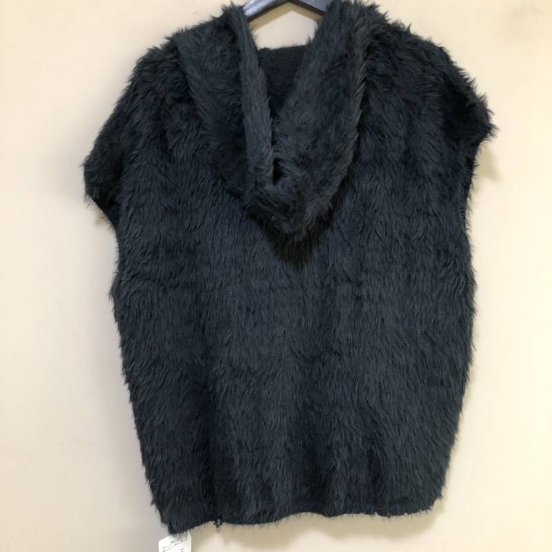 コ ♥ タグ付き キッキ KiKKi フード付きファーベスト ブルー系 L