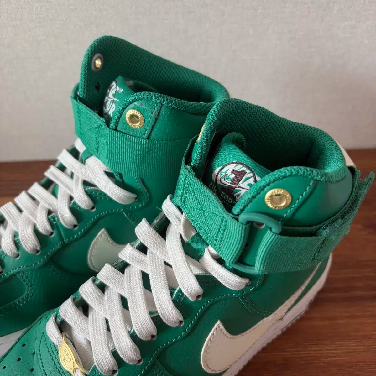 Nike NIKE(ナイキ) エアフォース 1 ハイ SE 40 記念日 マルカライト ブラウン玄武岩