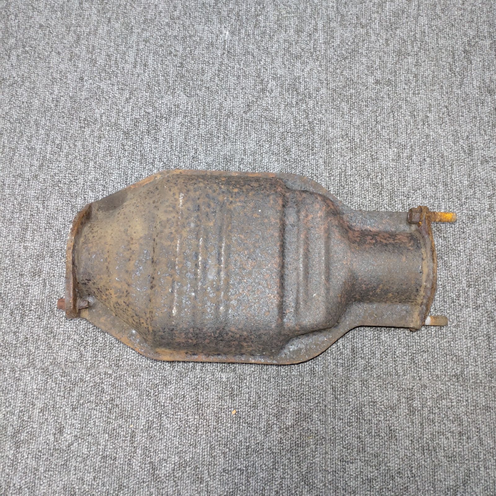 RB25 純正触媒 塩辛く