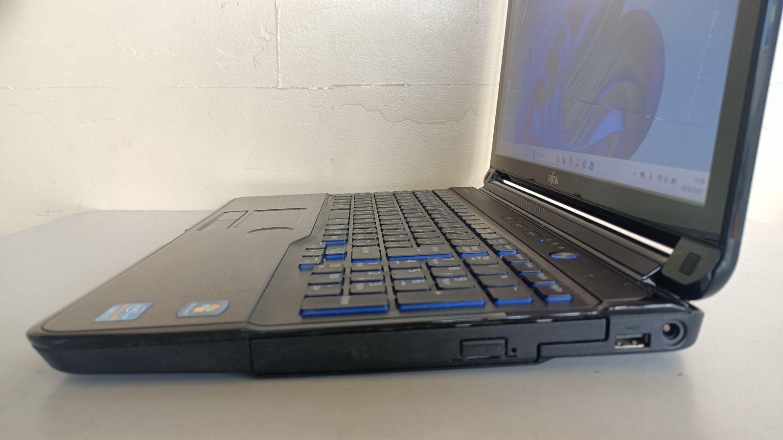 ノートパソコン 富士通 Core i7 Blu-ray FMV SSD 富士通（光学ドライブ