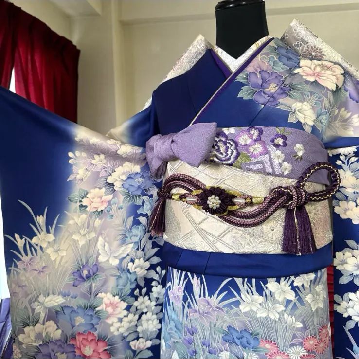 振袖フルセット(7点)・青色・古典柄・金駒刺繍・牡丹花文・舞蝶