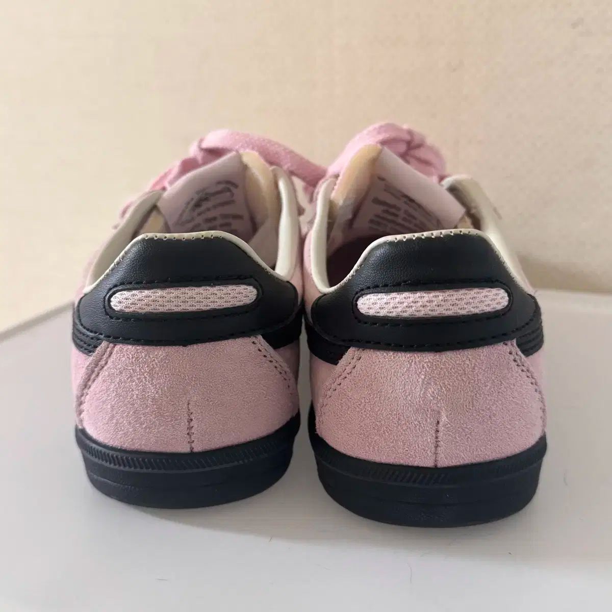 230 オニツカタイガー トクテン ピンクブラック