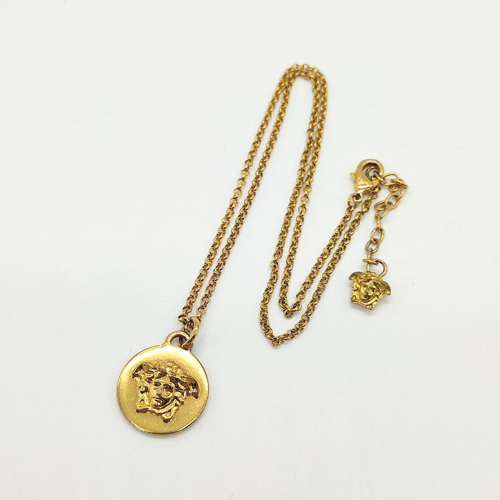 VERSACE ヴェルサーチ メデューサラウンドネックレス ゴールド