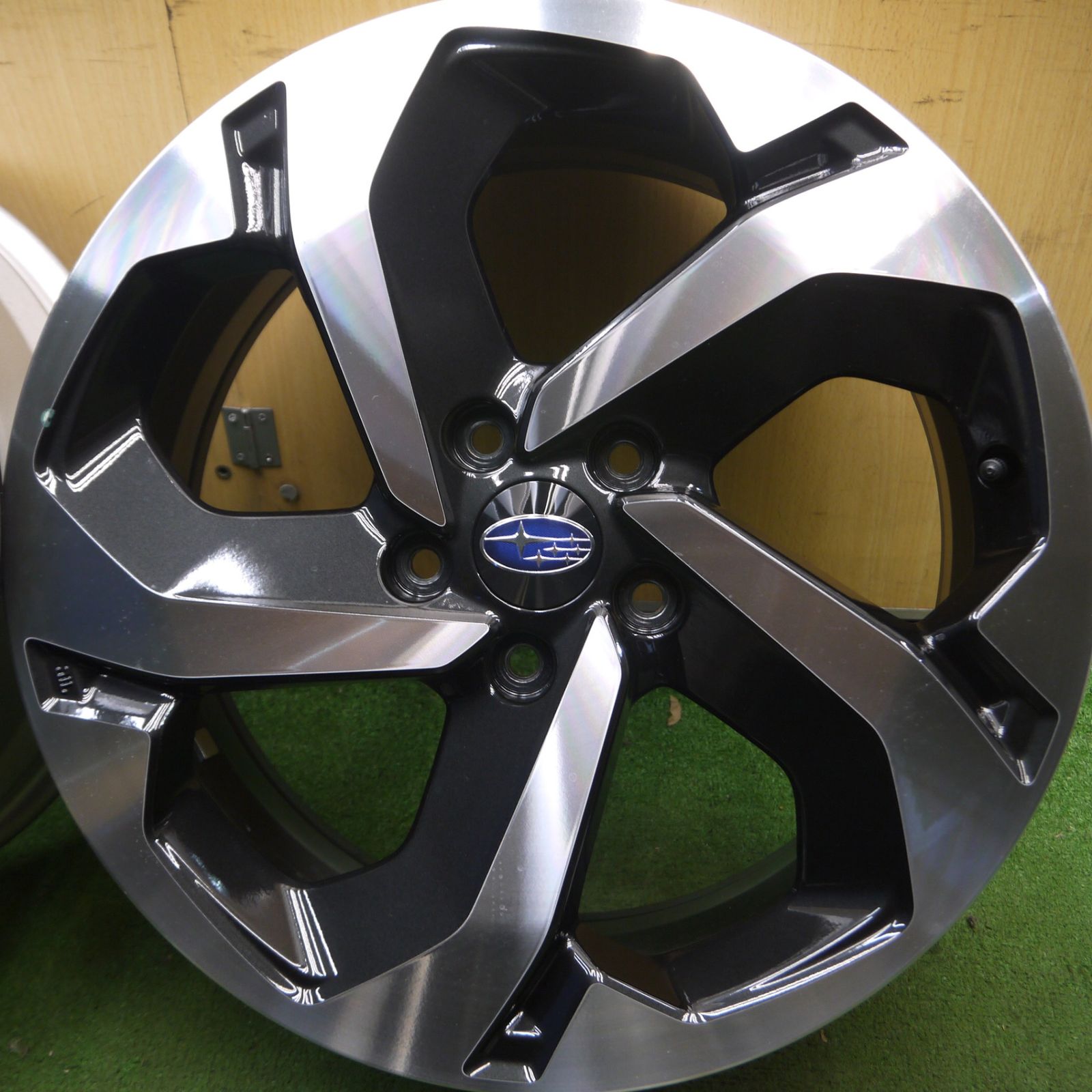 スバル　フォレスター　純正ホイール　18インチ　送料込み 楽天市場】【中古 新車外しレベル】【スバル フォレスター 純正
