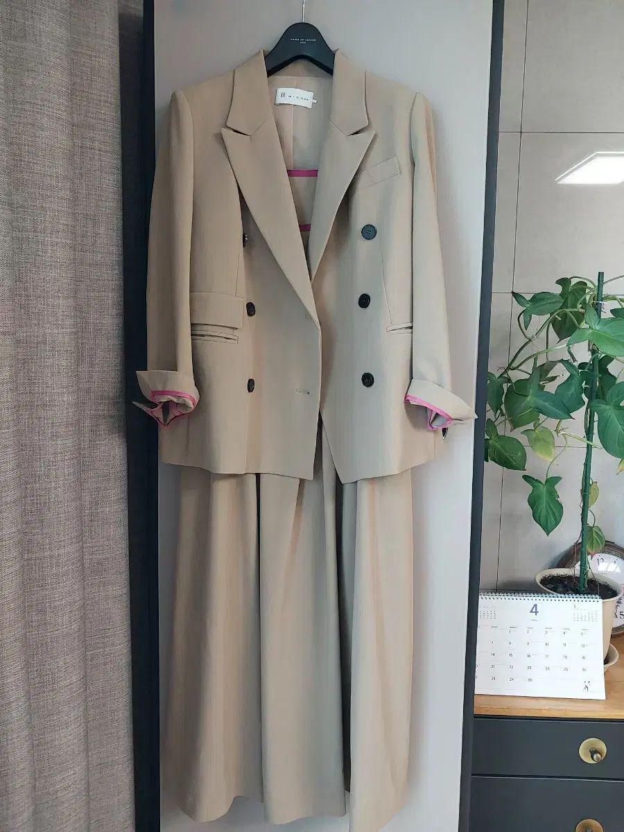 ノースリーブドレス