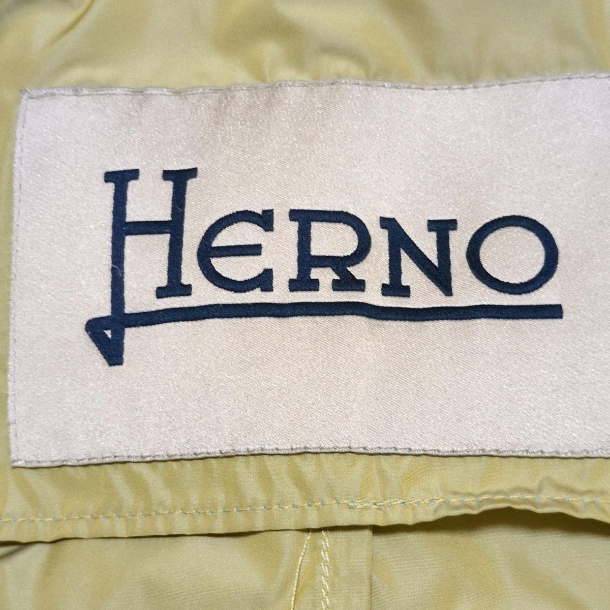 今なら送料無料。 HERNO ヘルノ コート サイズ38 S レディース - イエロー 長袖|春|秋 只今タイムセール中。