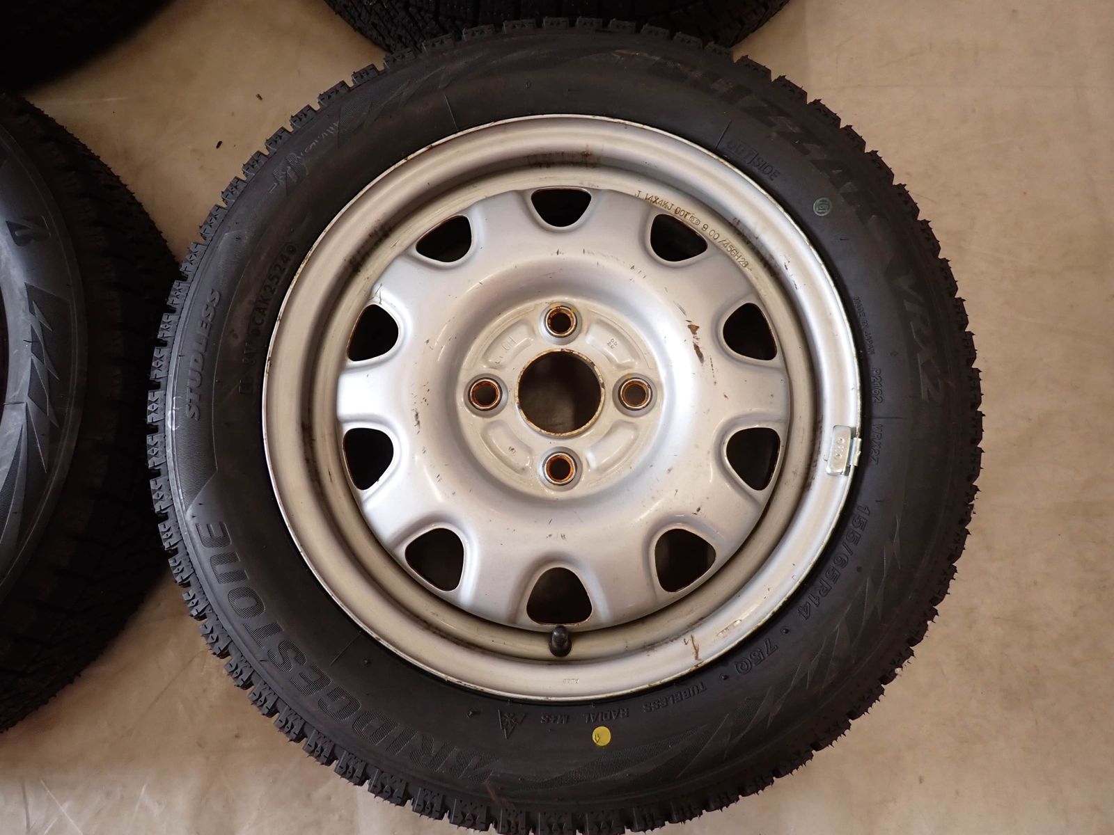 最安価に挑戦！ 冬 製 4本SET 会社宛 155 65R14×4.5J 75Q ブリヂストン ブリザック VRX2 スチール ワゴンR タント ハブ径54 NO D6102 最上質。